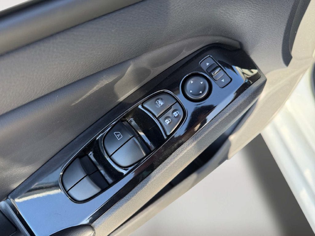 Used 2023 Nissan Altima 2.5 SV AWD/4WD image 22
