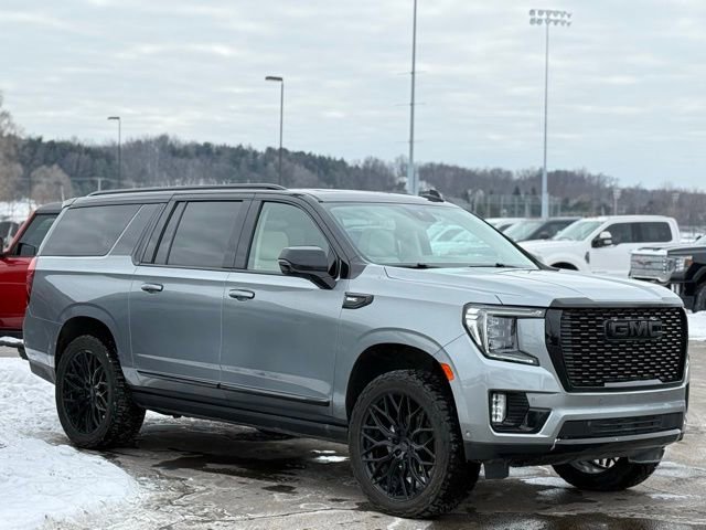 Used 2024 GMC Yukon XL Denali w/ Denali Reserve Package image 47