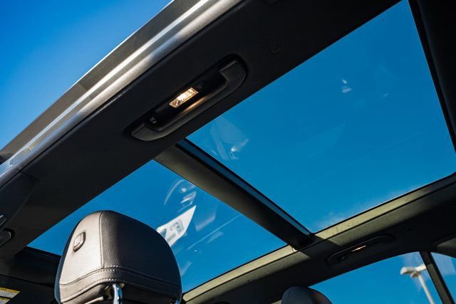 Used 2025 Mercedes-Benz GLE 350 4MATIC image 34