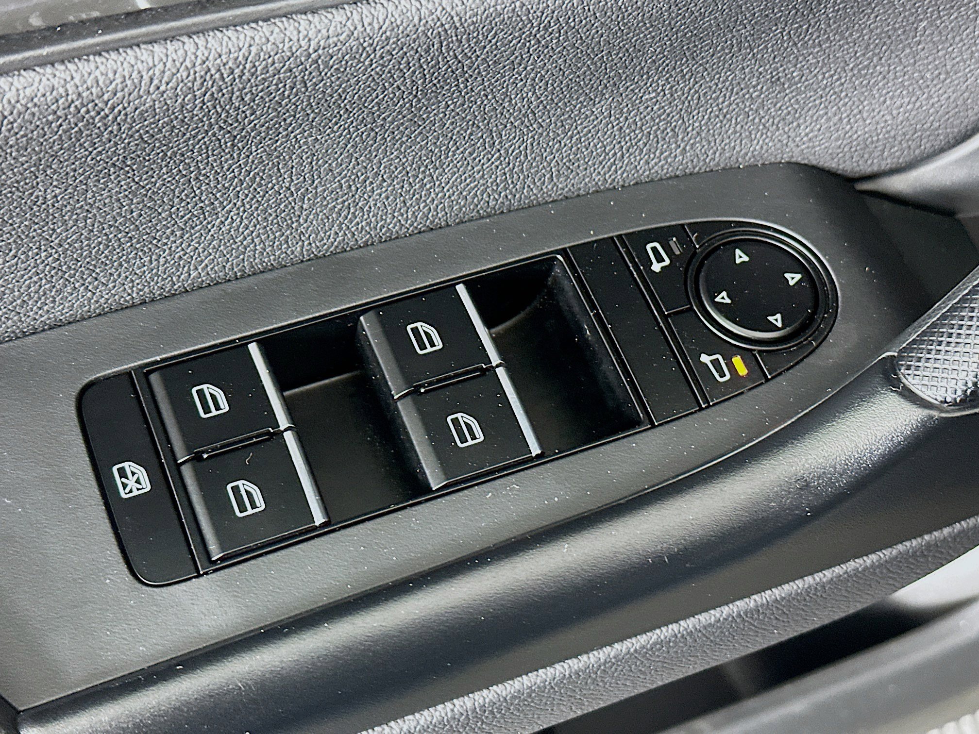 Used 2025 MAZDA CX-50 2.5 Hybrid w/ Preferred Pkg image 15