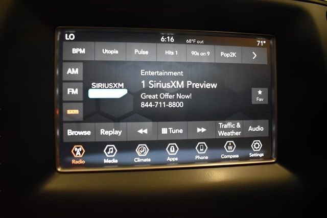 Used 2018 Jeep Grand Cherokee Laredo image 29