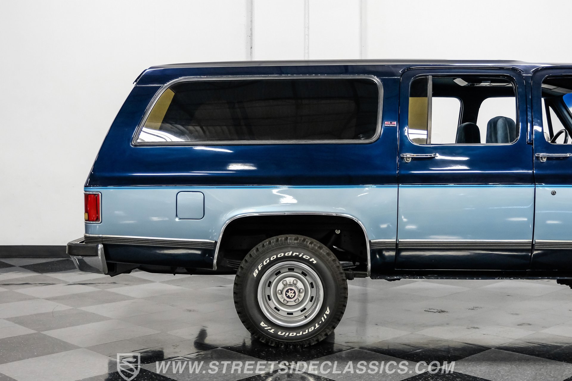 Used 1990 GMC Suburban 4WD image 28