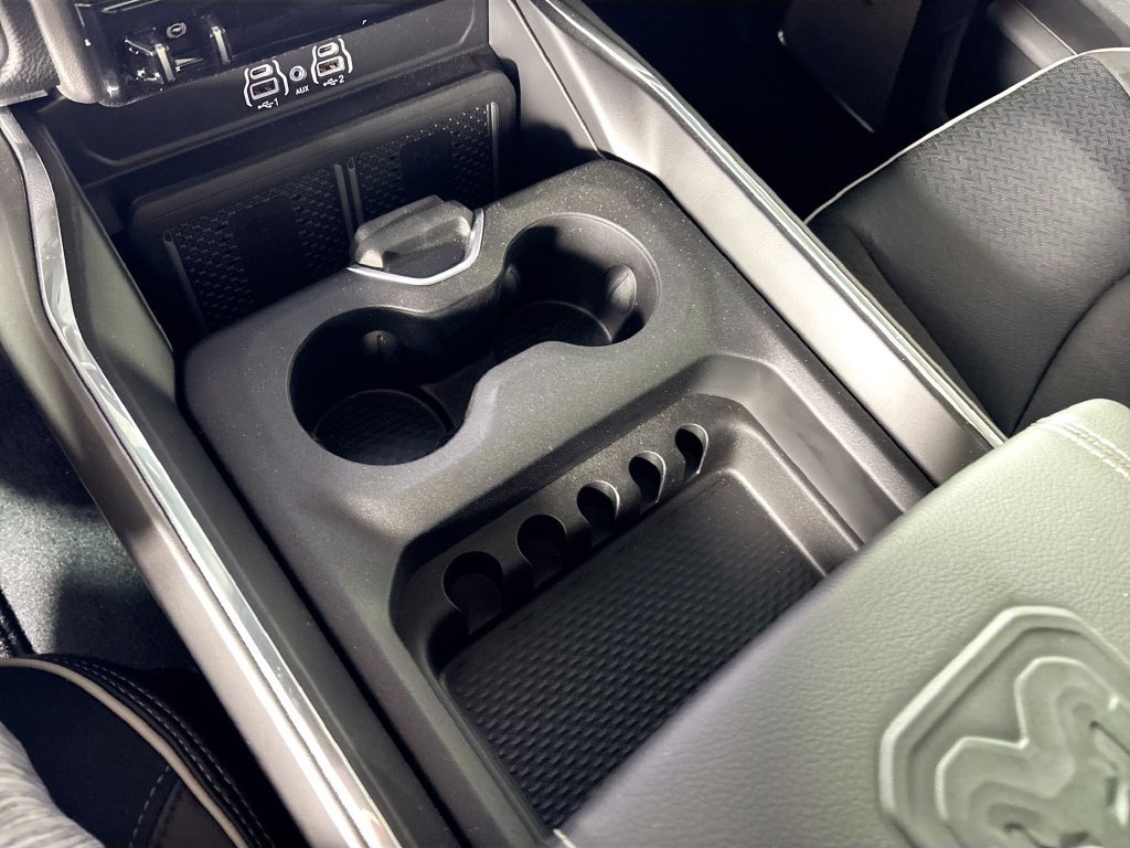 New 2026 RAM 2500 Laramie AWD/4WD image 15