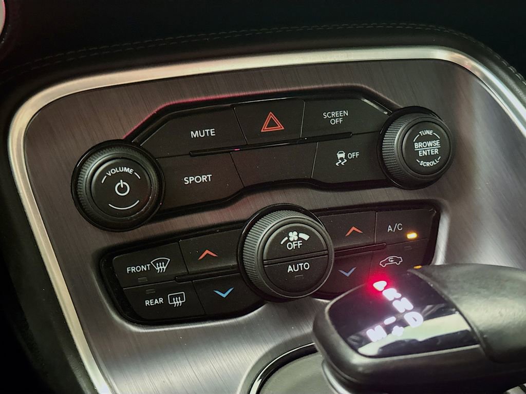 Used 2017 Dodge Challenger R/T RWD image 17