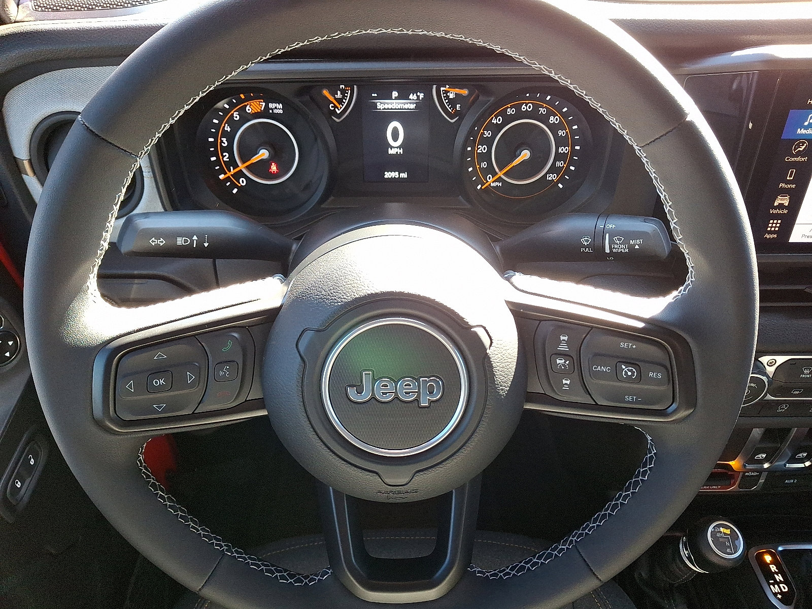 Used 2025 Jeep Wrangler Sport image 18