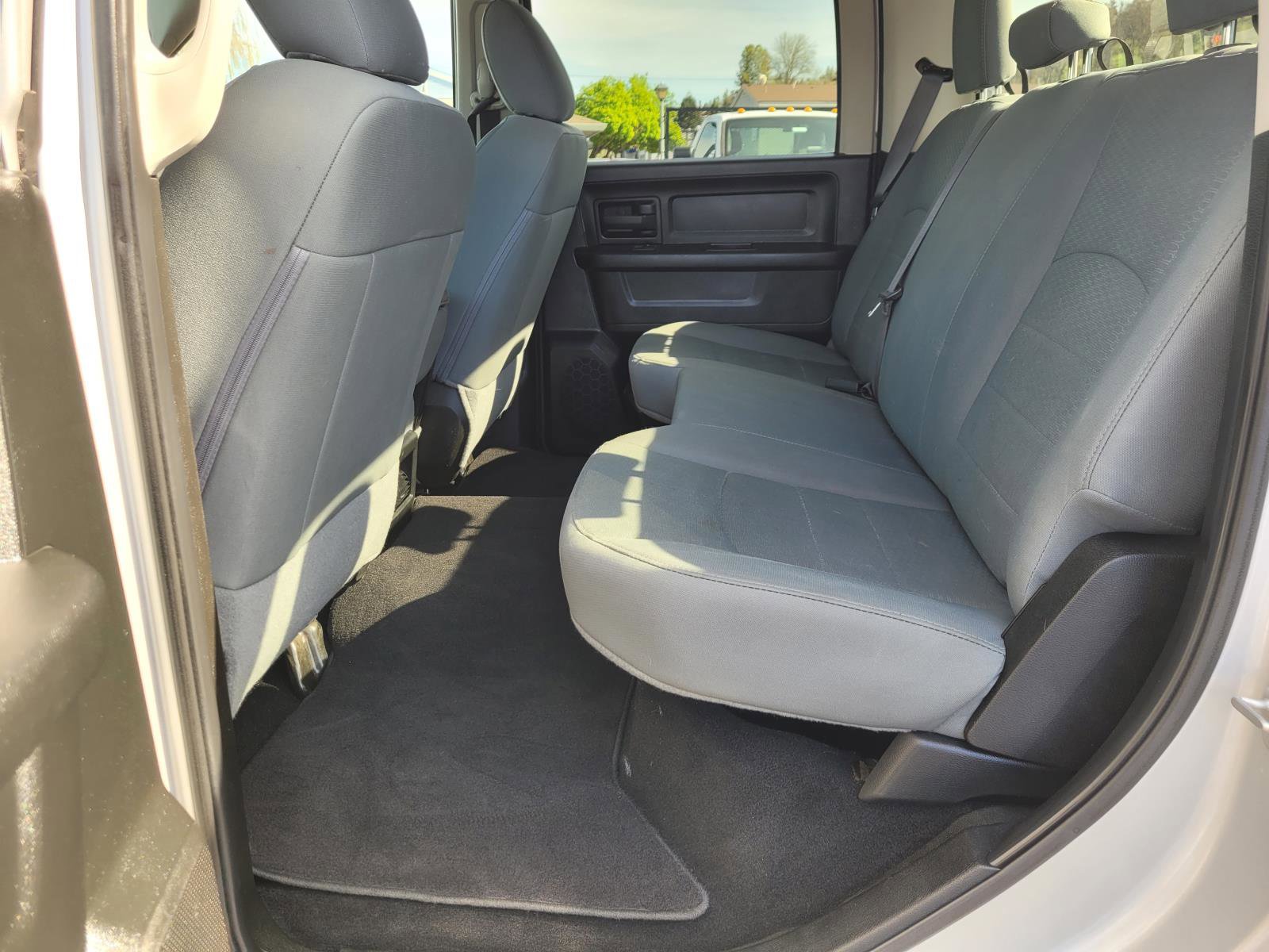 Used 2018 RAM 2500 Tradesman w/ Chrome Appearance Group image 13