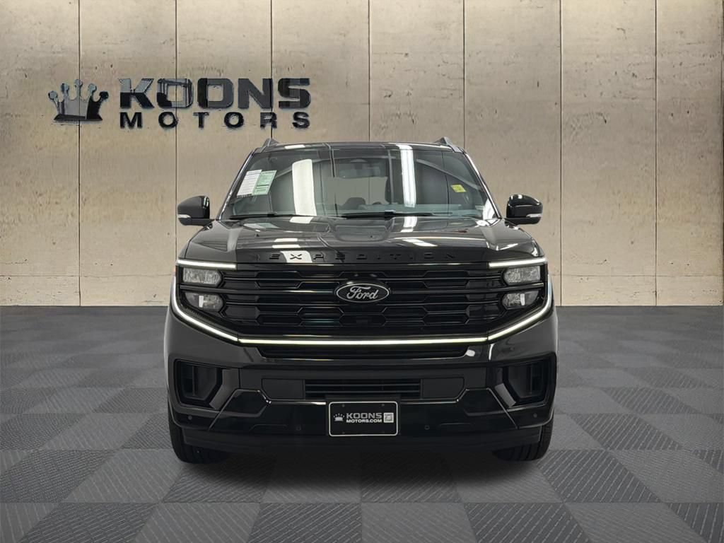 Used 2026 Ford Expedition Platinum w/ Stealth Appearance Package AWD/4WD image 3