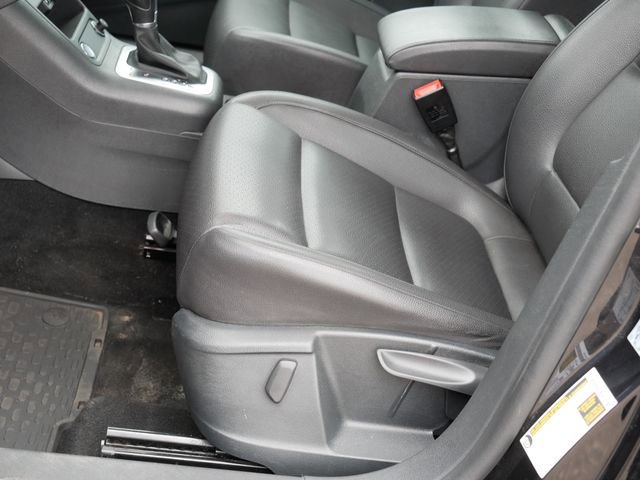 Used 2017 Volkswagen Tiguan S image 14