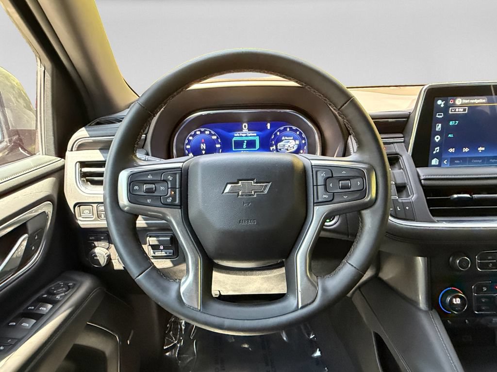 Used 2024 Chevrolet Tahoe Z71 w/ Luxury Package AWD/4WD image 19