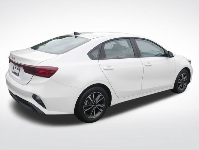 Used 2024 Kia Forte LXS FWD image 9