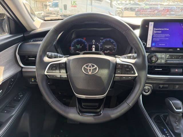Used 2025 Toyota Grand Highlander AWD image 25