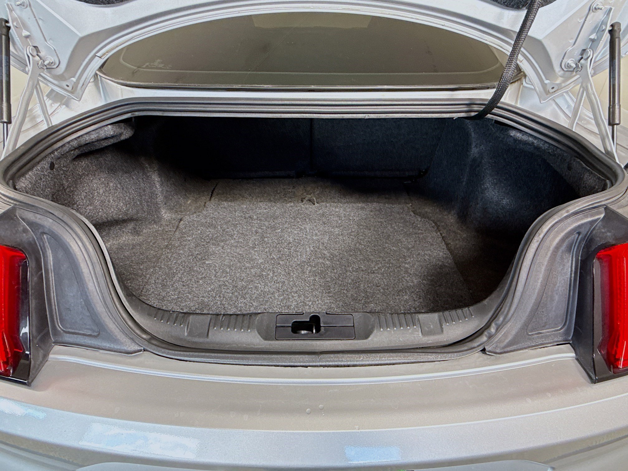 Used 2019 Ford Mustang Coupe image 33