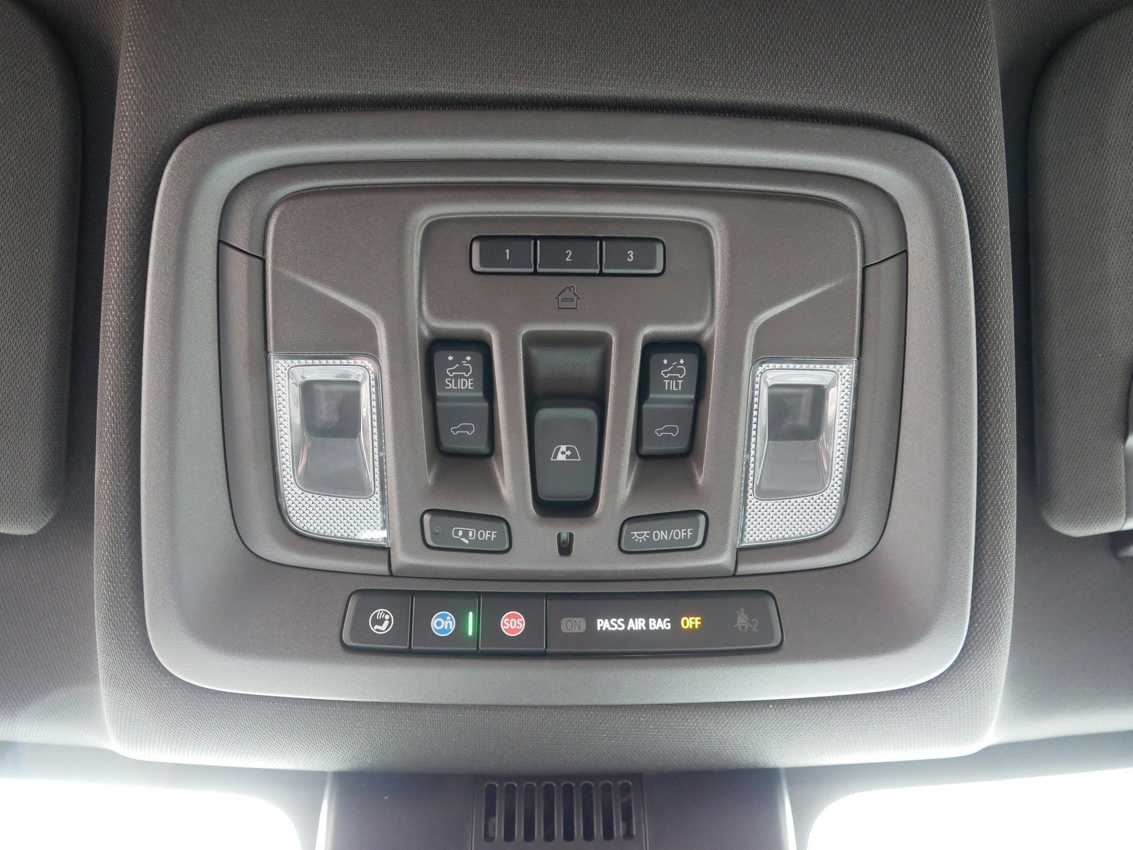 Used 2024 GMC Sierra 3500 Denali w/ Denali Reserve Package image 34