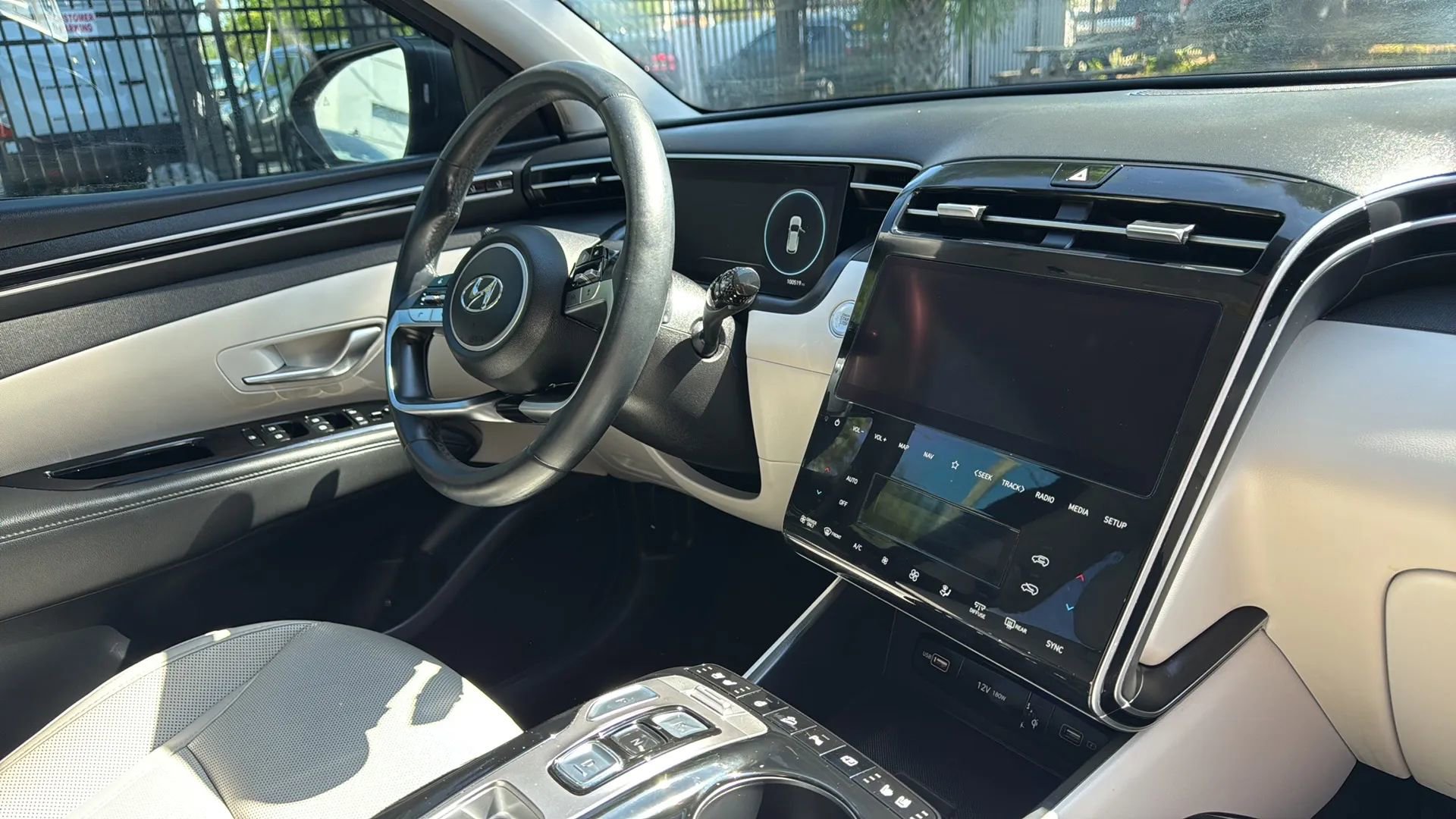 Used 2022 Hyundai Tucson Limited image 12