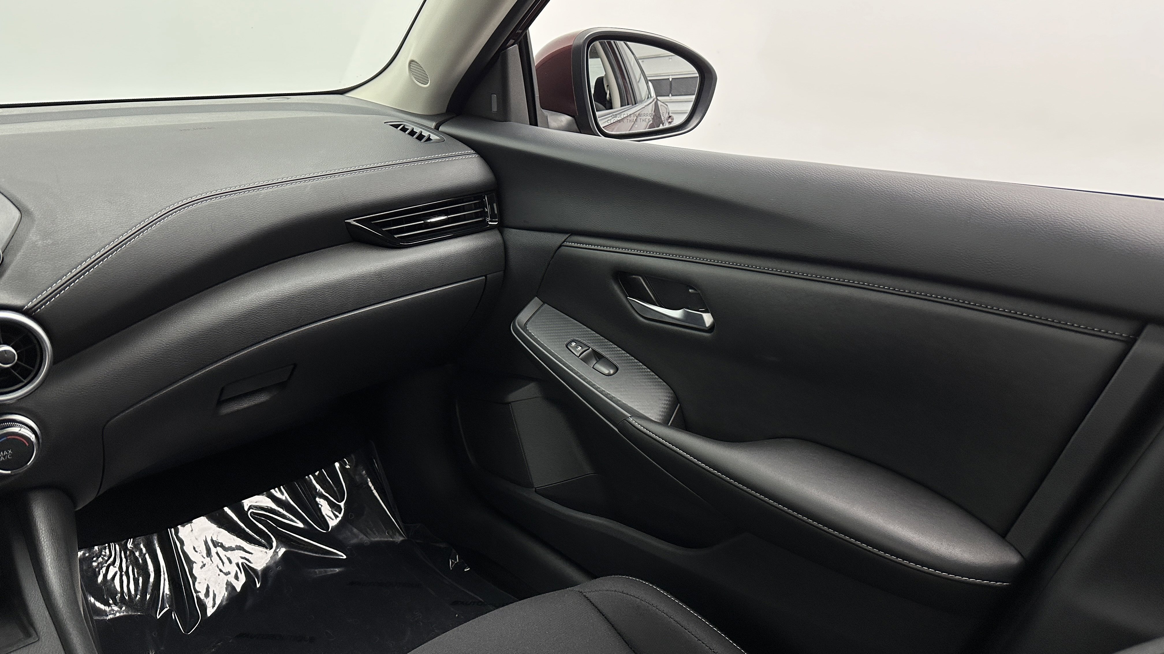 Used 2025 Nissan Sentra SV image 19