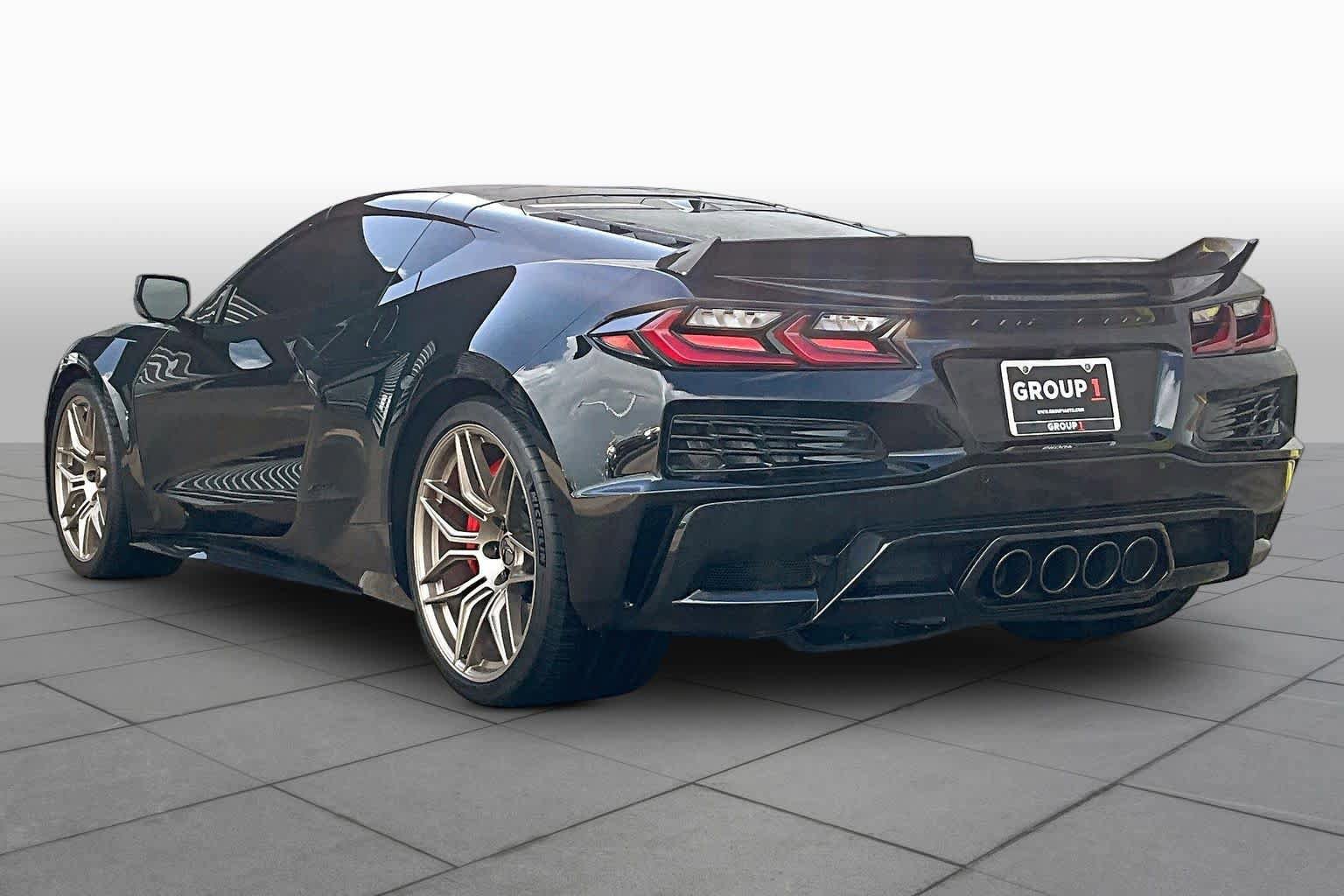 Used 2023 Chevrolet Corvette Z06 RWD image 11