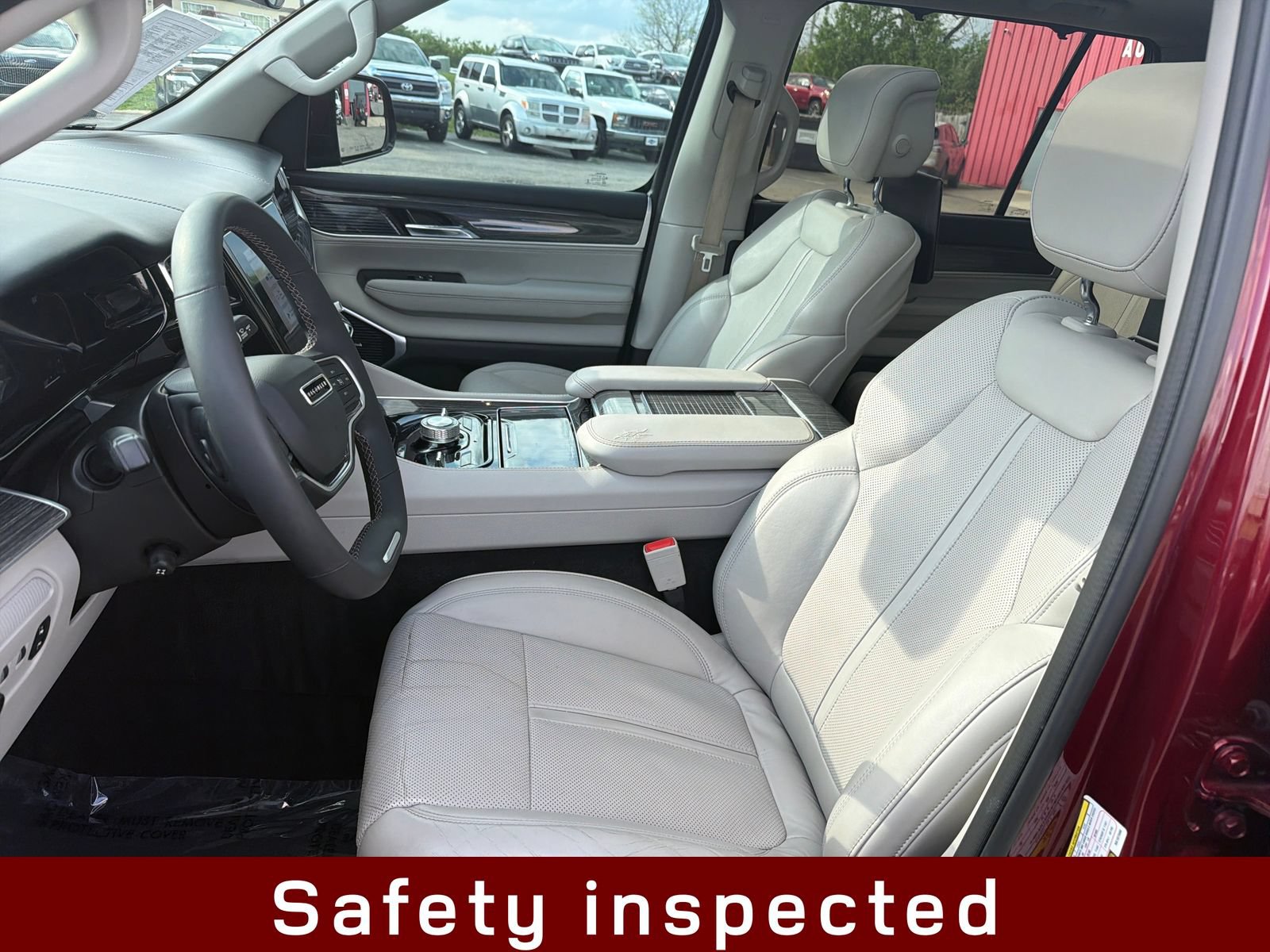 Used 2022 Jeep Wagoneer Series III w/ Premium Group I AWD/4WD image 10