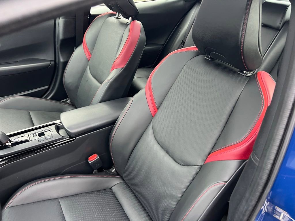 Used 2025 Toyota Prius XSE image 14