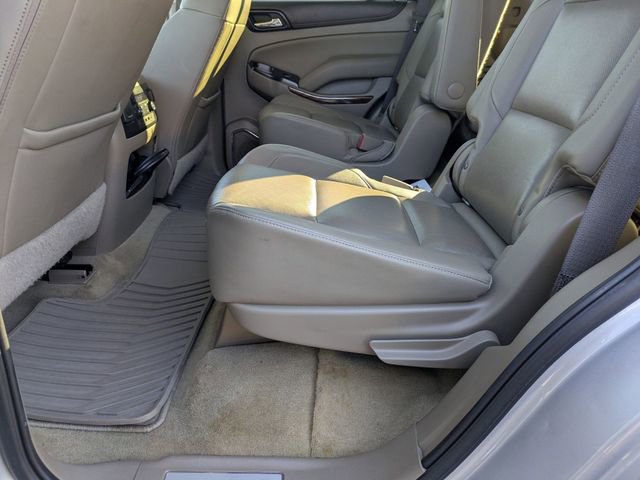 Used 2017 GMC Yukon SLT w/ Premium Edition image 28