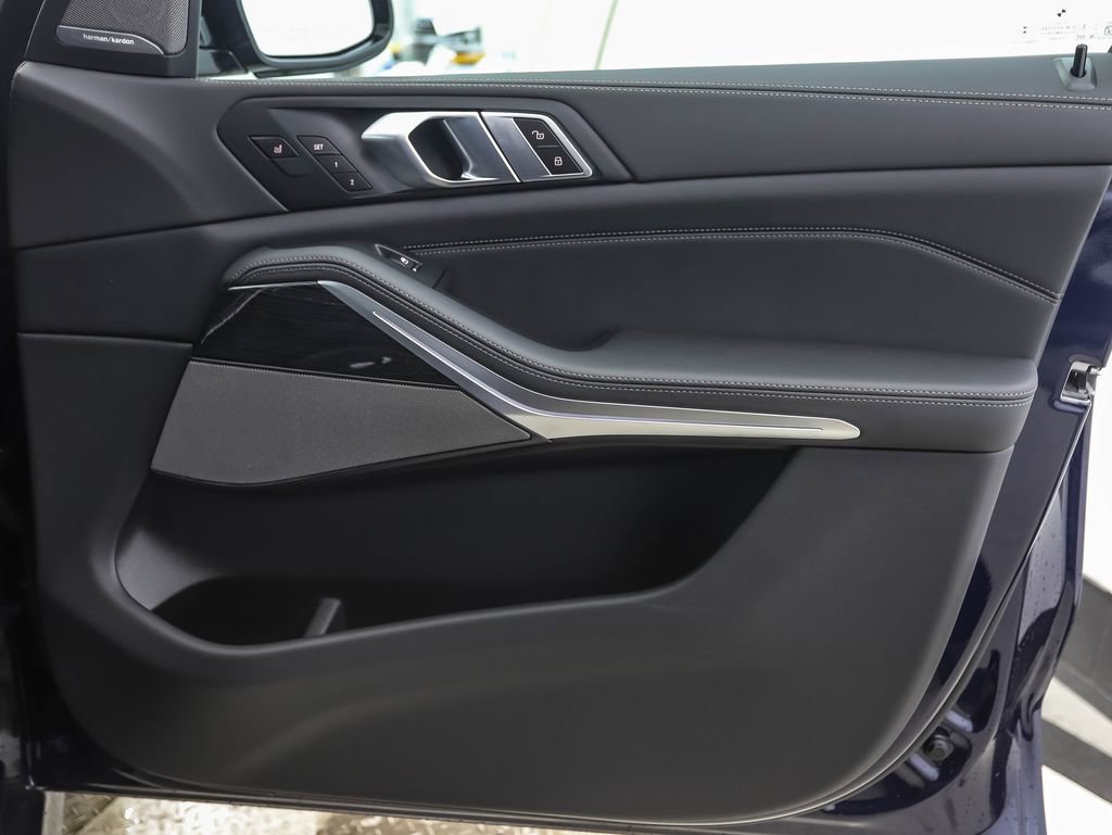 New 2026 BMW X5 xDrive50e w/ M Sport Package image 29