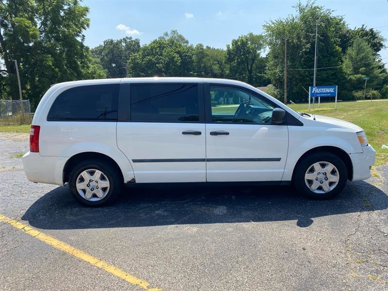Used 2010 Dodge Grand Caravan FWD image 4