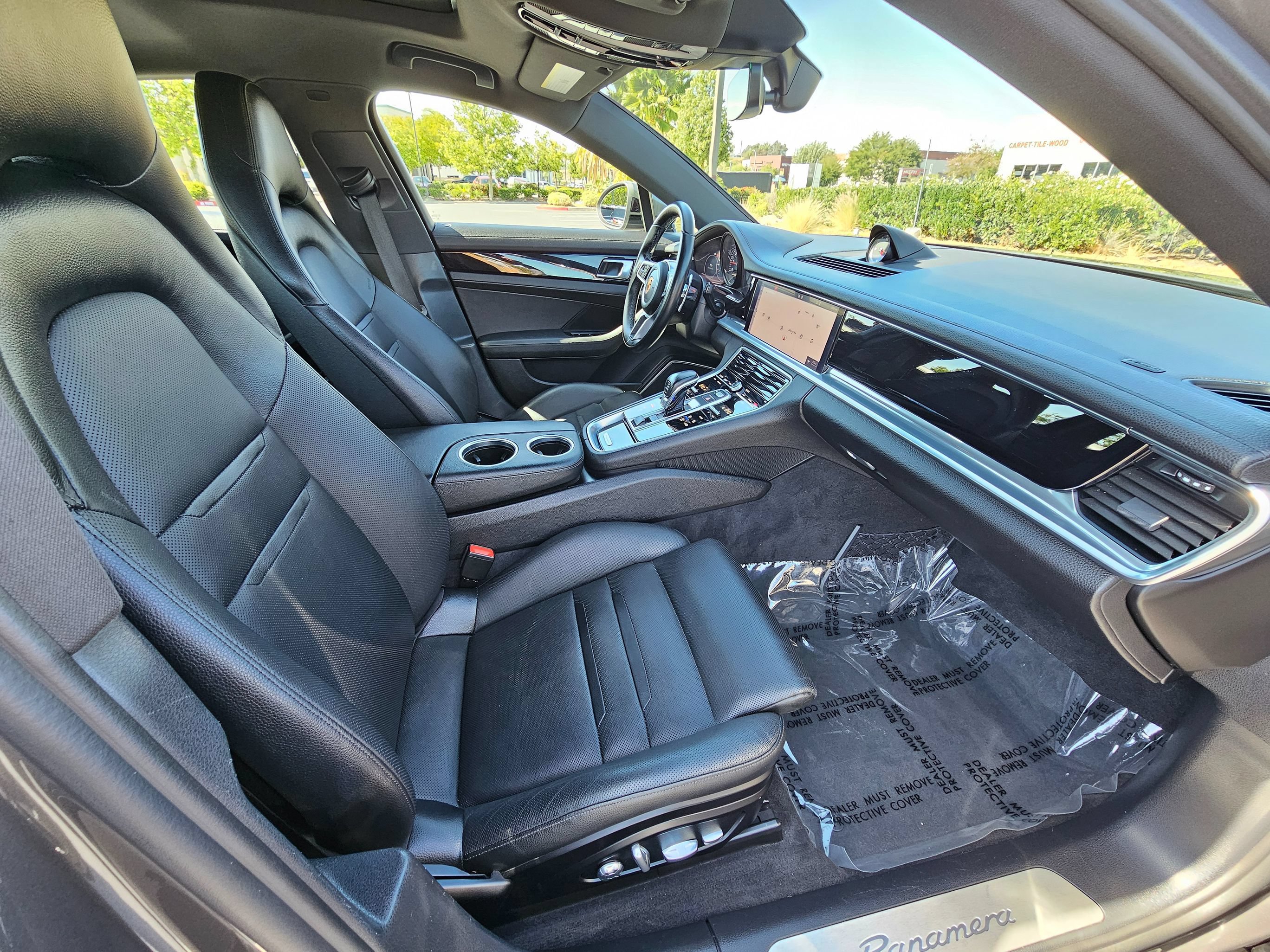 Used 2018 Porsche Panamera image 32