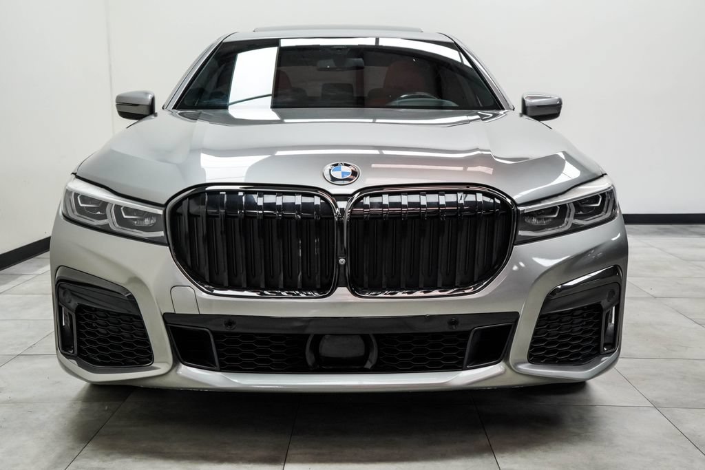 Used 2022 BMW 750i xDrive w/ Luxury Rear Seating Package AWD/4WD image 4