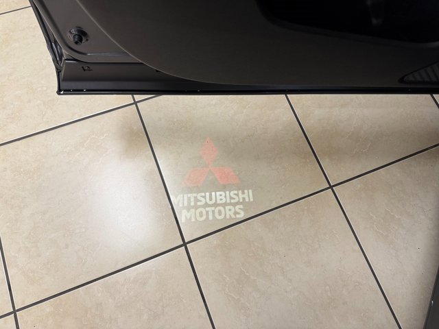 New 2025 Mitsubishi Outlander SEL image 8