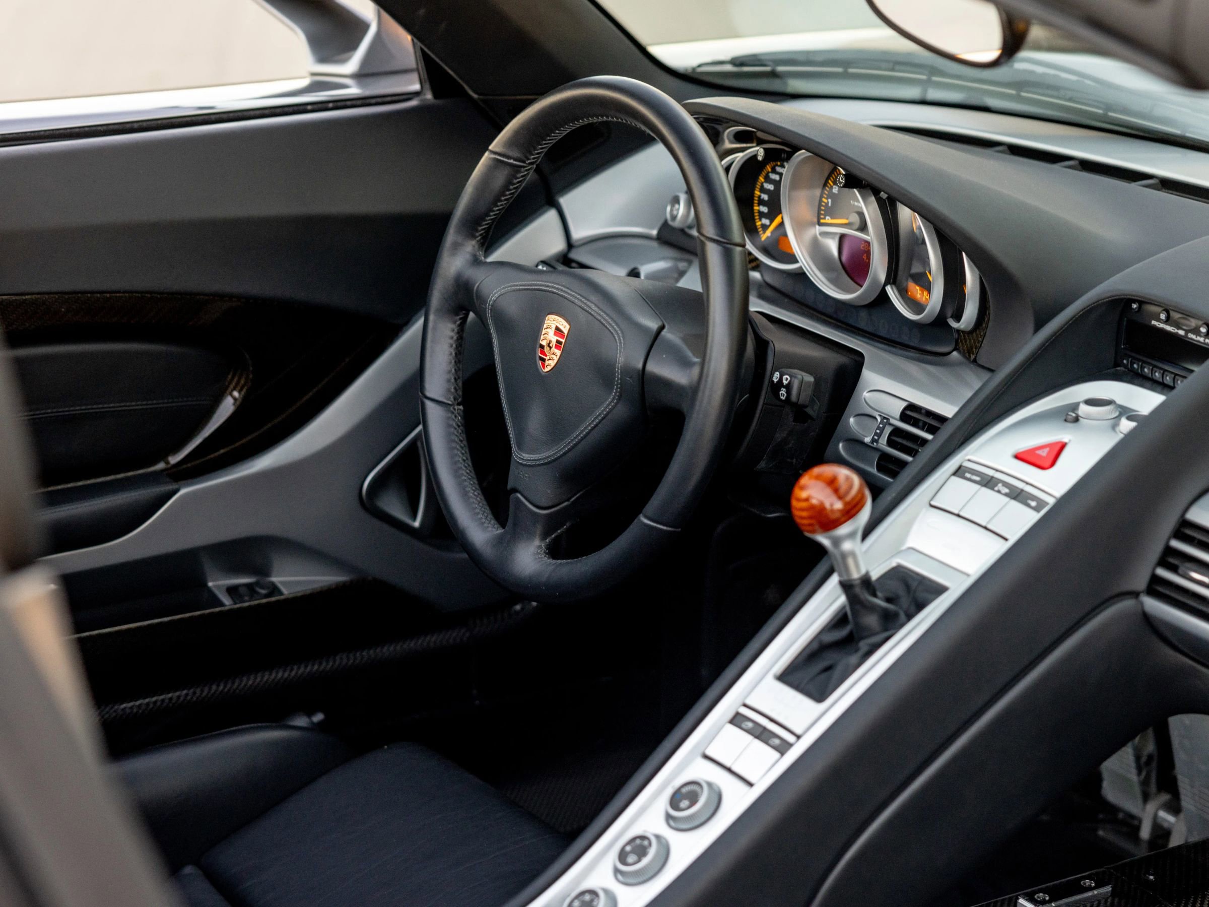 Used 2004 Porsche Carrera GT image 20