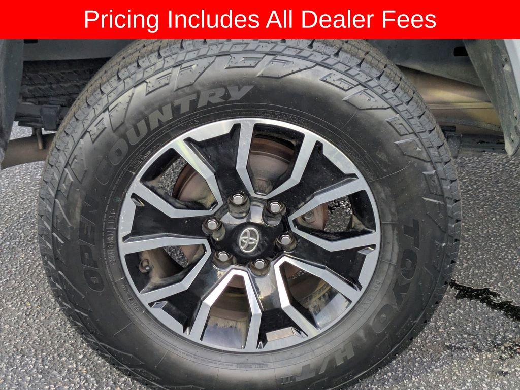 Used 2022 Toyota Tacoma TRD Sport w/ Technology Package RWD image 13