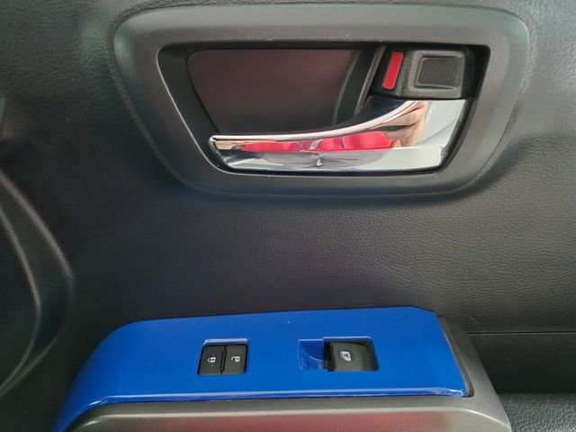 Used 2019 Toyota Tacoma TRD Off-Road AWD/4WD image 33