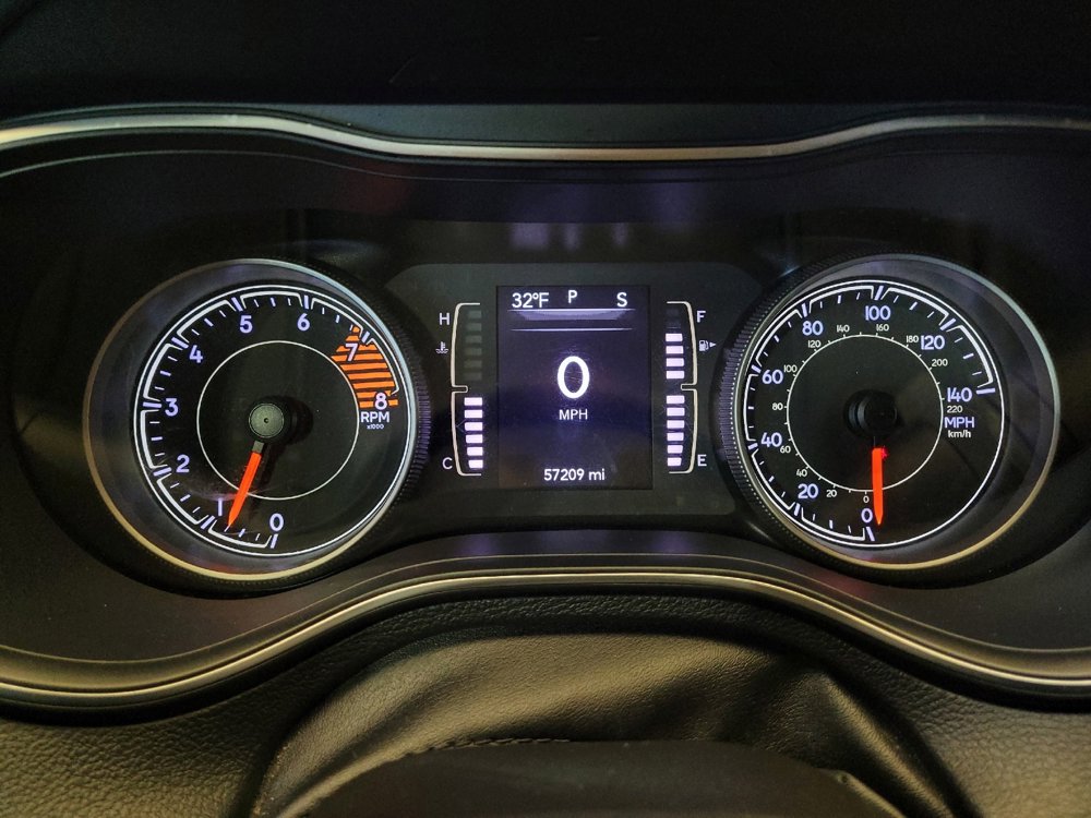 Used 2019 Jeep Cherokee Latitude Plus image 23