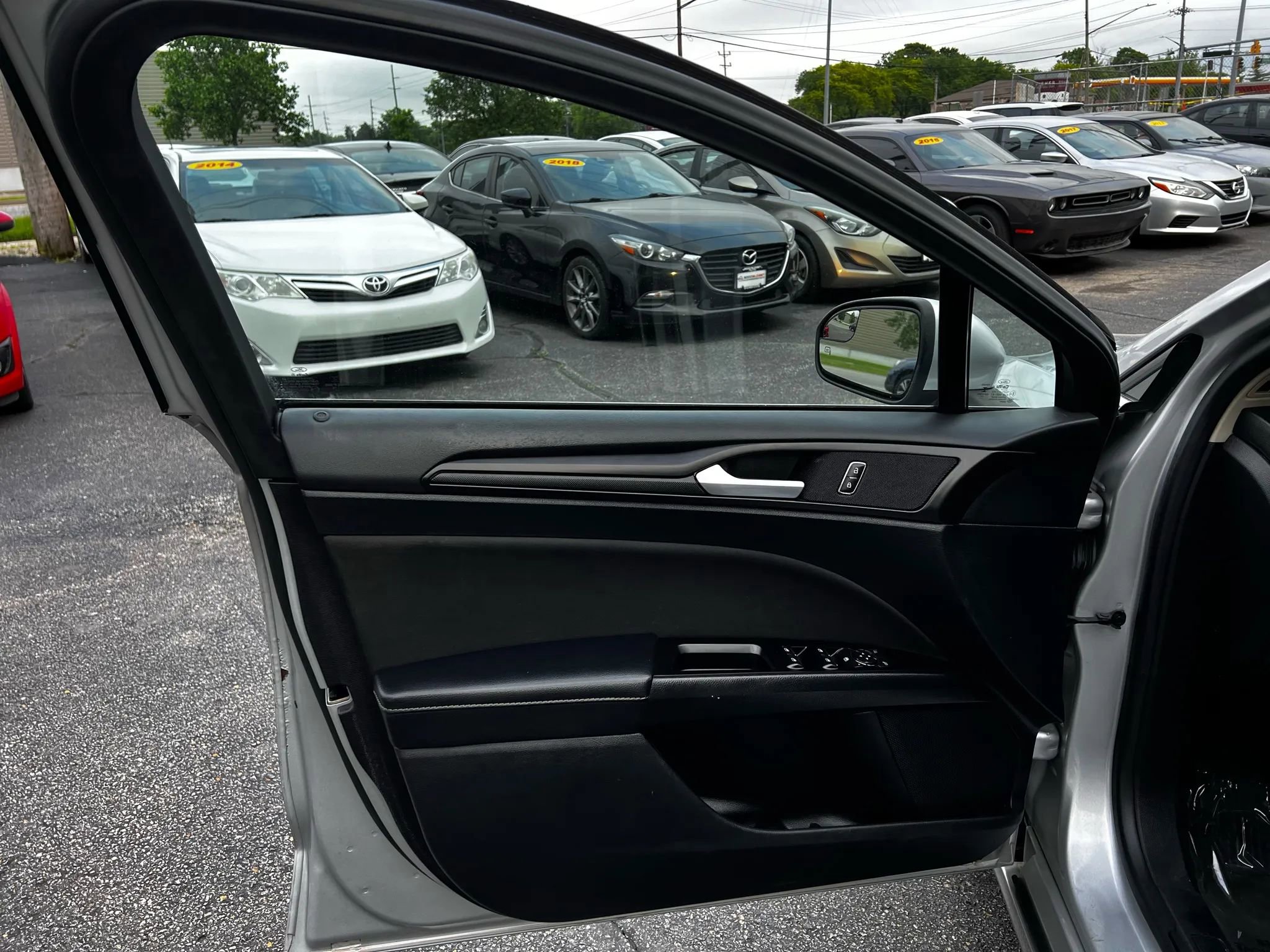 Used 2018 Ford Fusion SE w/ Equipment Group 201A image 13