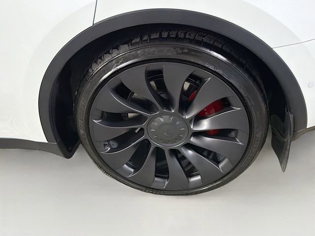 Used 2022 Tesla Model Y Performance image 31