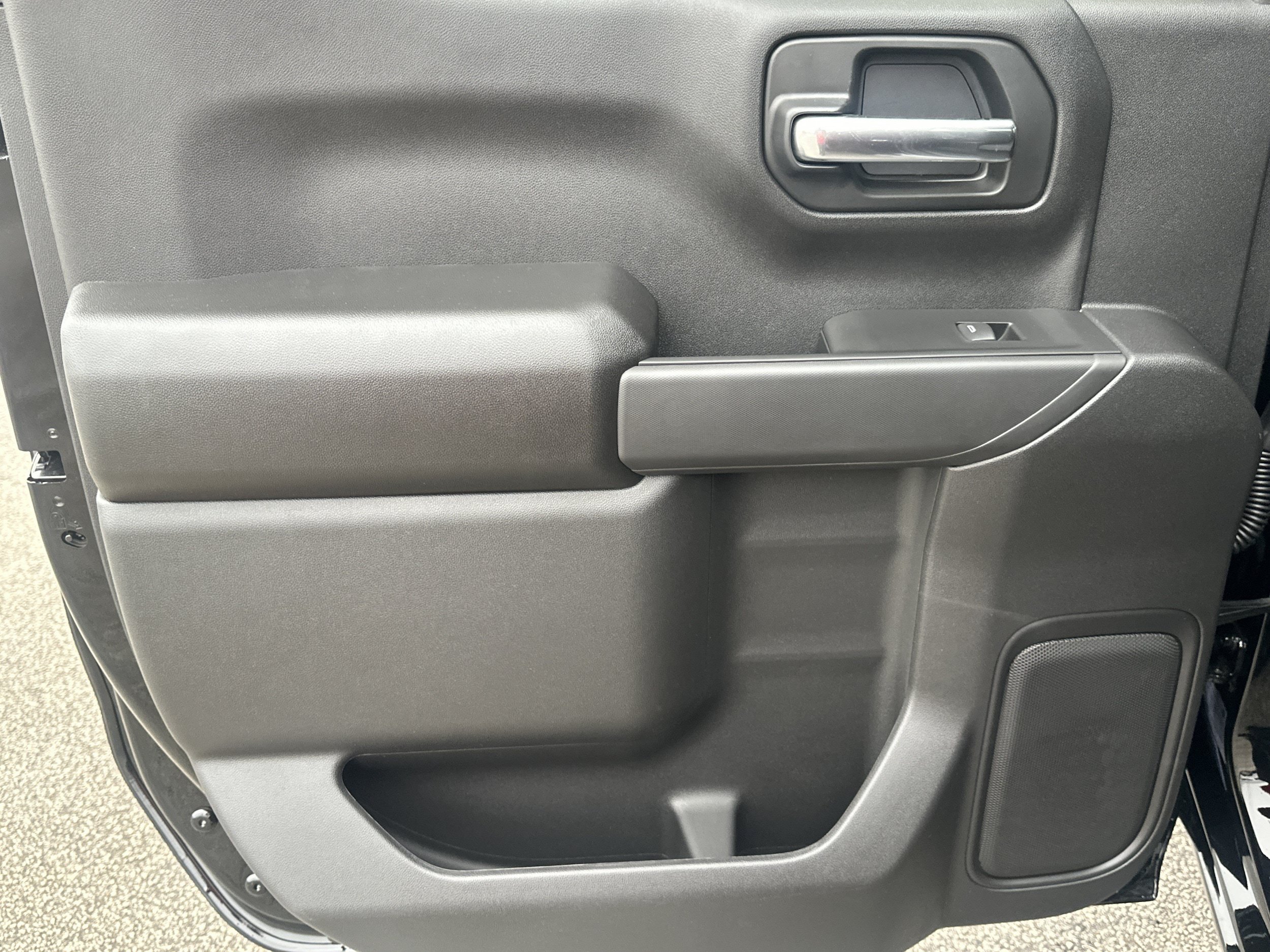 New 2026 Chevrolet Silverado 1500 Custom Trail Boss w/ LPO, Dark Essentials Package AWD/4WD image 21