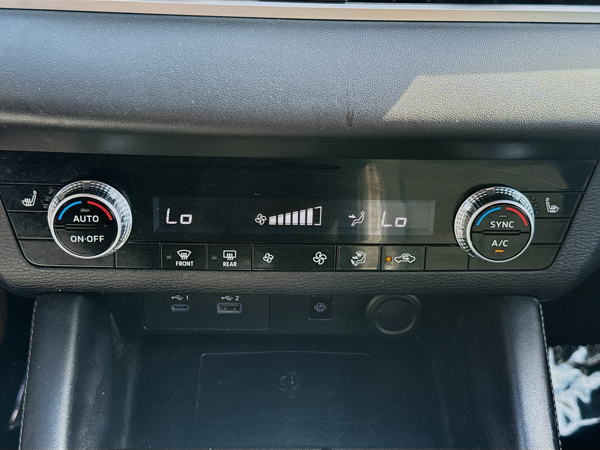 Used 2022 Mitsubishi Outlander SEL Black Edition FWD image 15