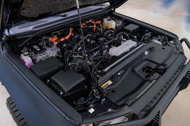 Used 2025 Toyota Land Cruiser image 70