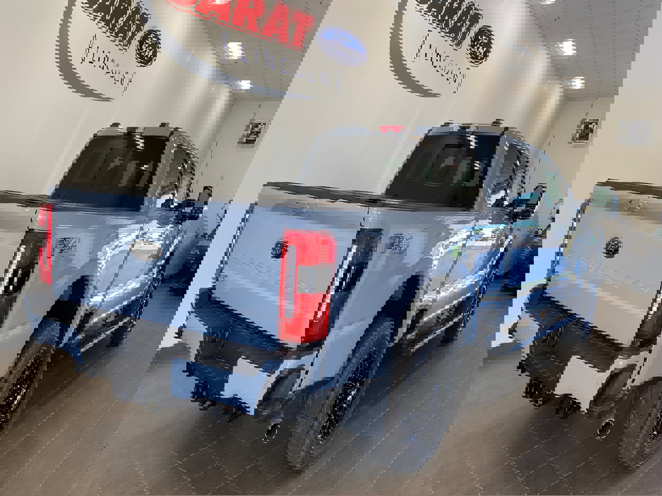 New 2025 Ford F350 Lariat w/ Lariat Ultimate Package image 7