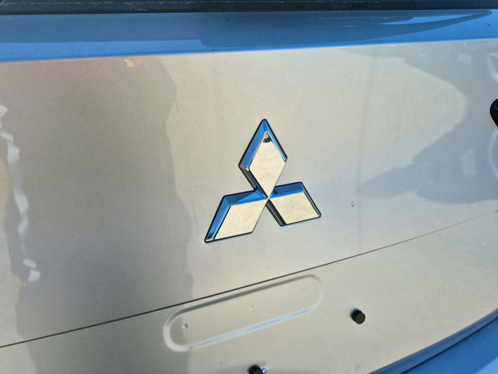 New 2026 Mitsubishi Outlander SE image 12