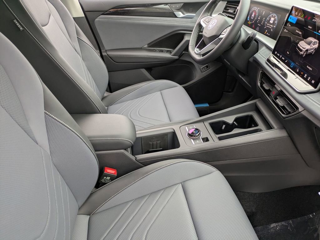 New 2026 Volkswagen Tiguan SE image 34