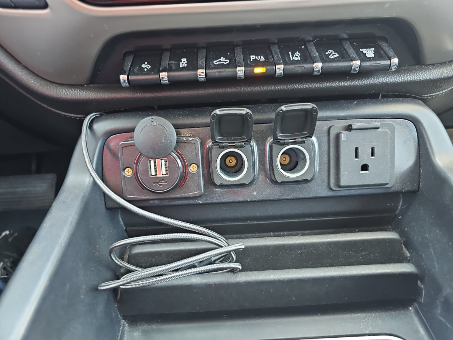 Used 2019 GMC Sierra 3500 Denali w/ Duramax Plus Package AWD/4WD image 25
