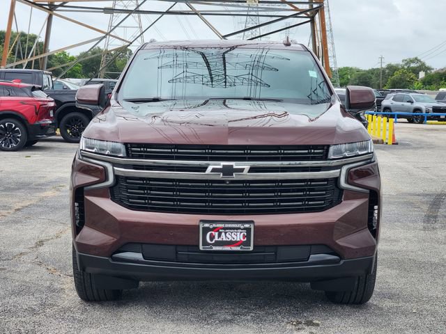 Used 2022 Chevrolet Suburban RST w/ Luxury Package RWD image 2