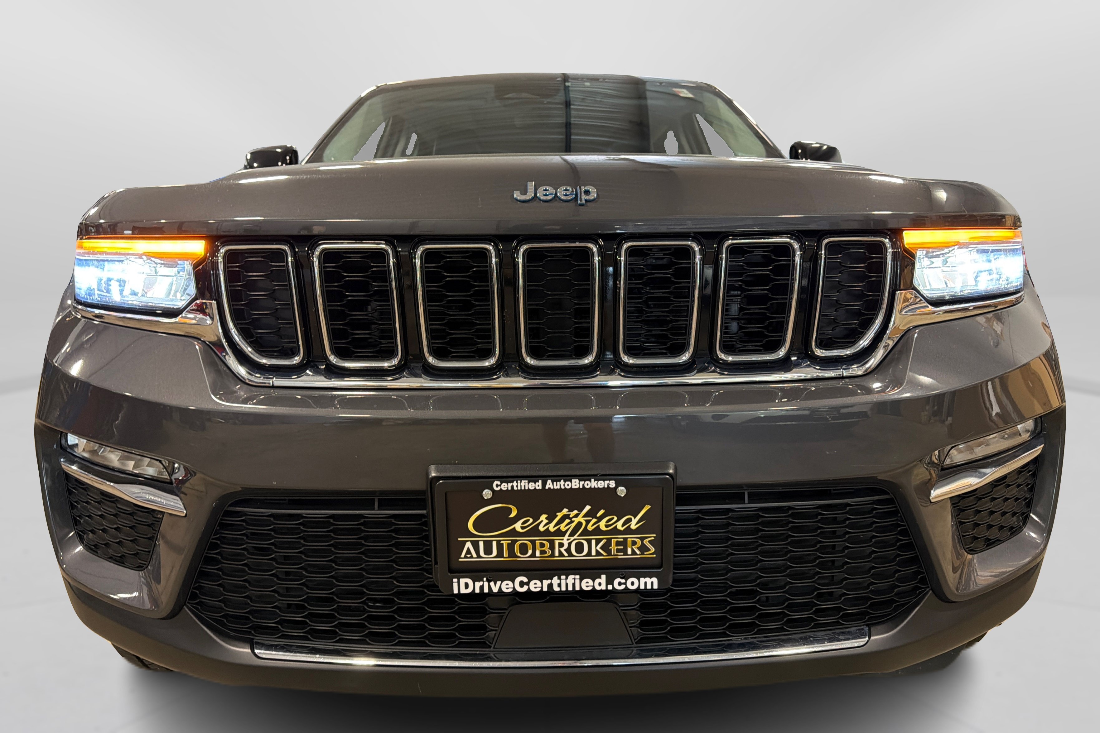 Used 2024 Jeep Grand Cherokee Limited 4xe AWD/4WD image 11