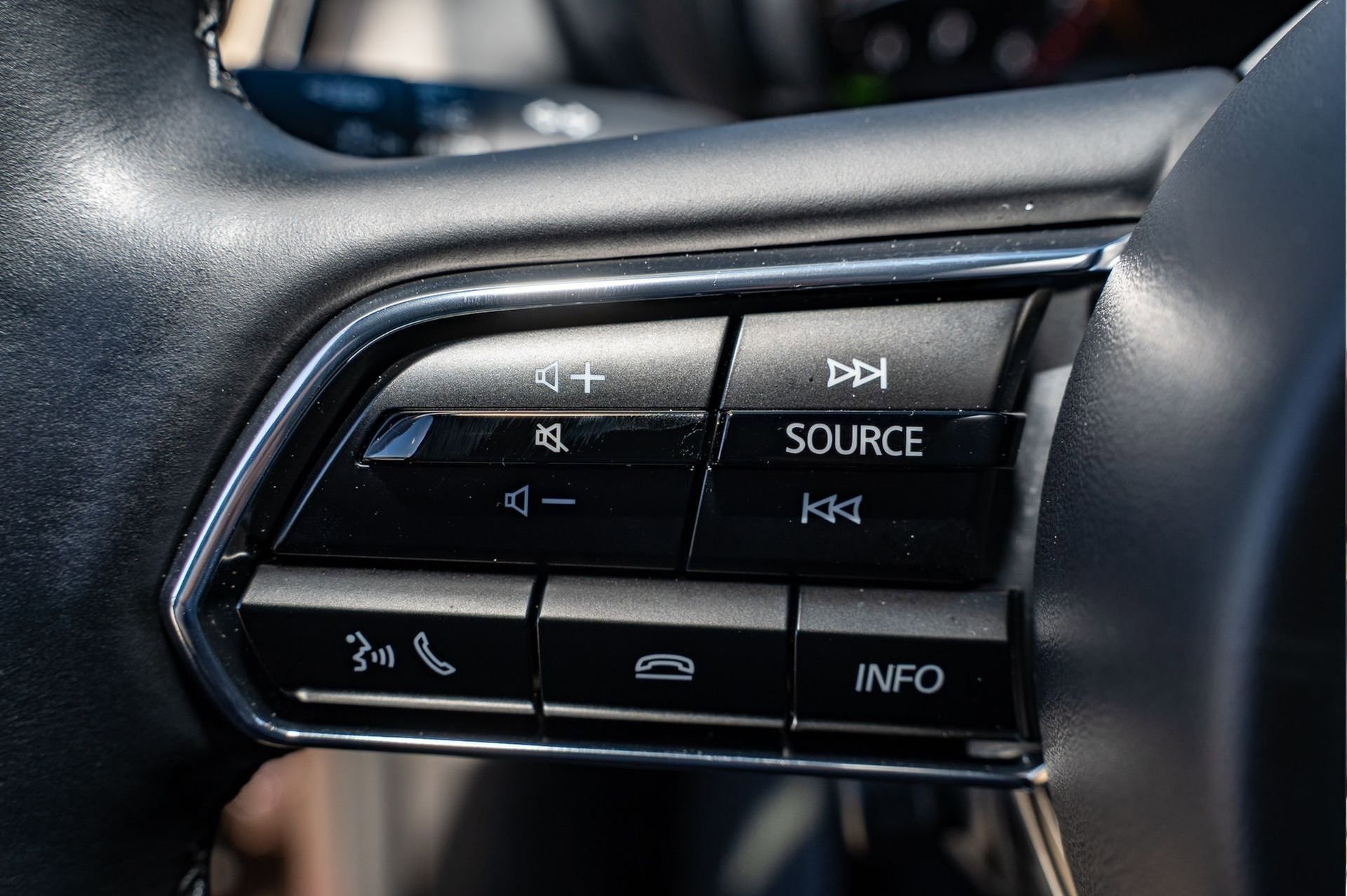 Used 2025 MAZDA CX-90 3.3 Turbo S w/ Premium Package image 34