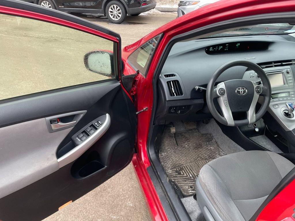 Used 2013 Toyota Prius Three w/ Solar Roof Pkg image 10