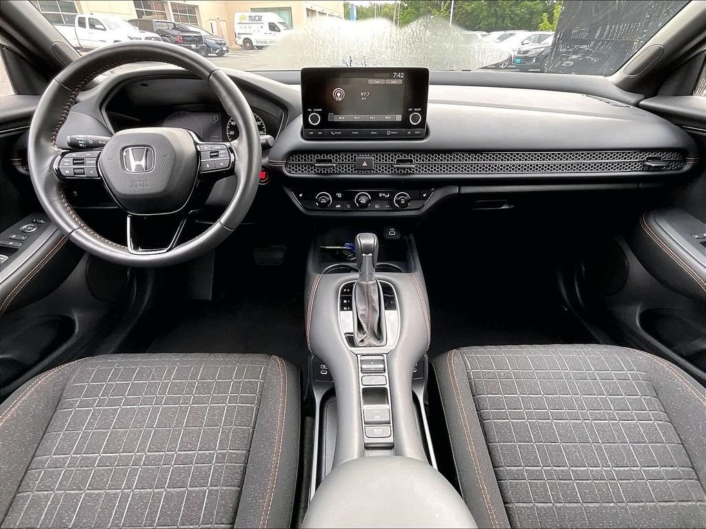 Used 2024 Honda HR-V Sport image 21