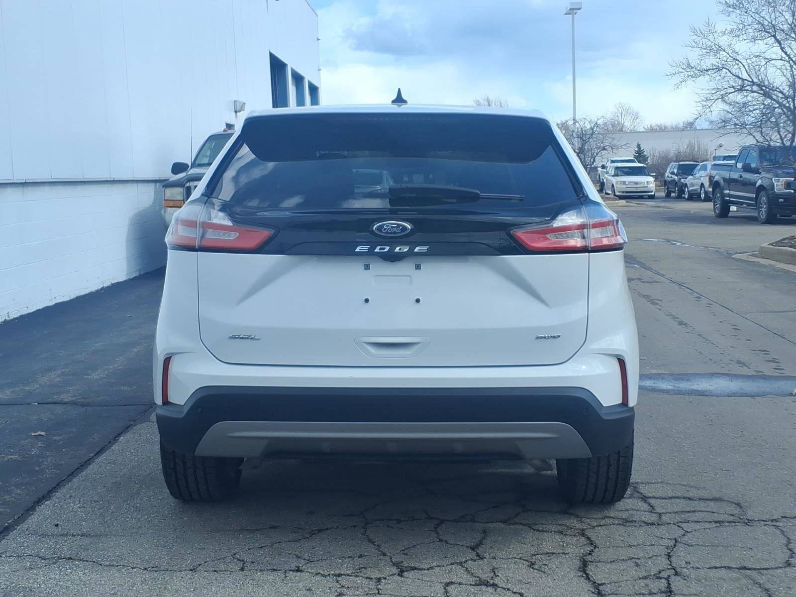 Used 2023 Ford Edge SEL w/ Convenience Package image 5
