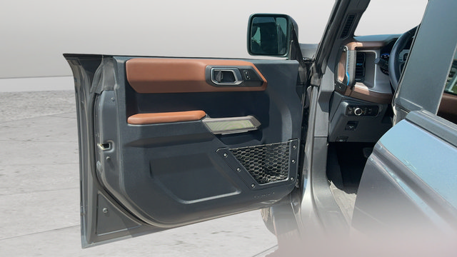 Used 2023 Ford Bronco Outer Banks AWD/4WD image 19