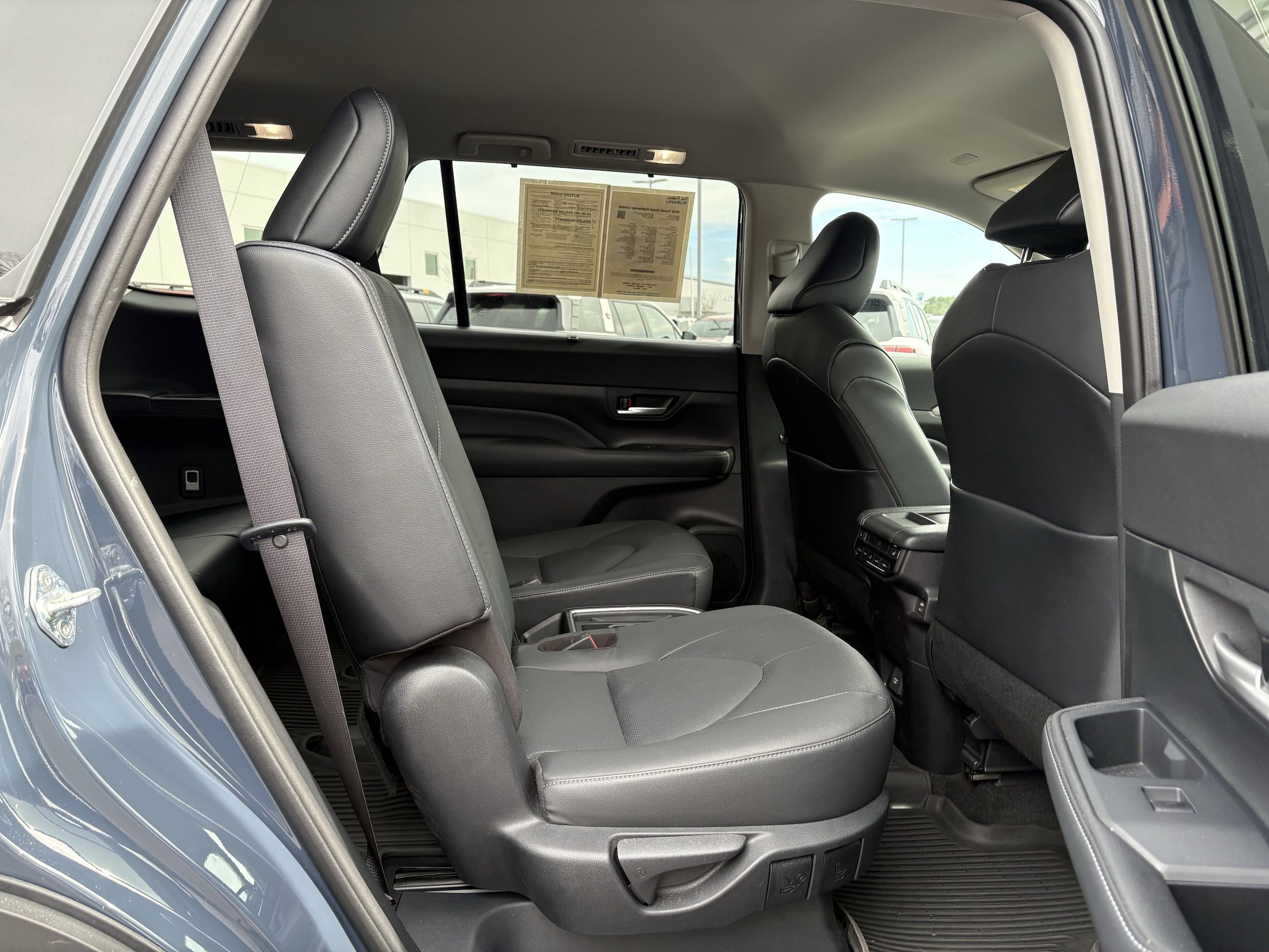 Used 2024 Toyota Grand Highlander Limited image 30