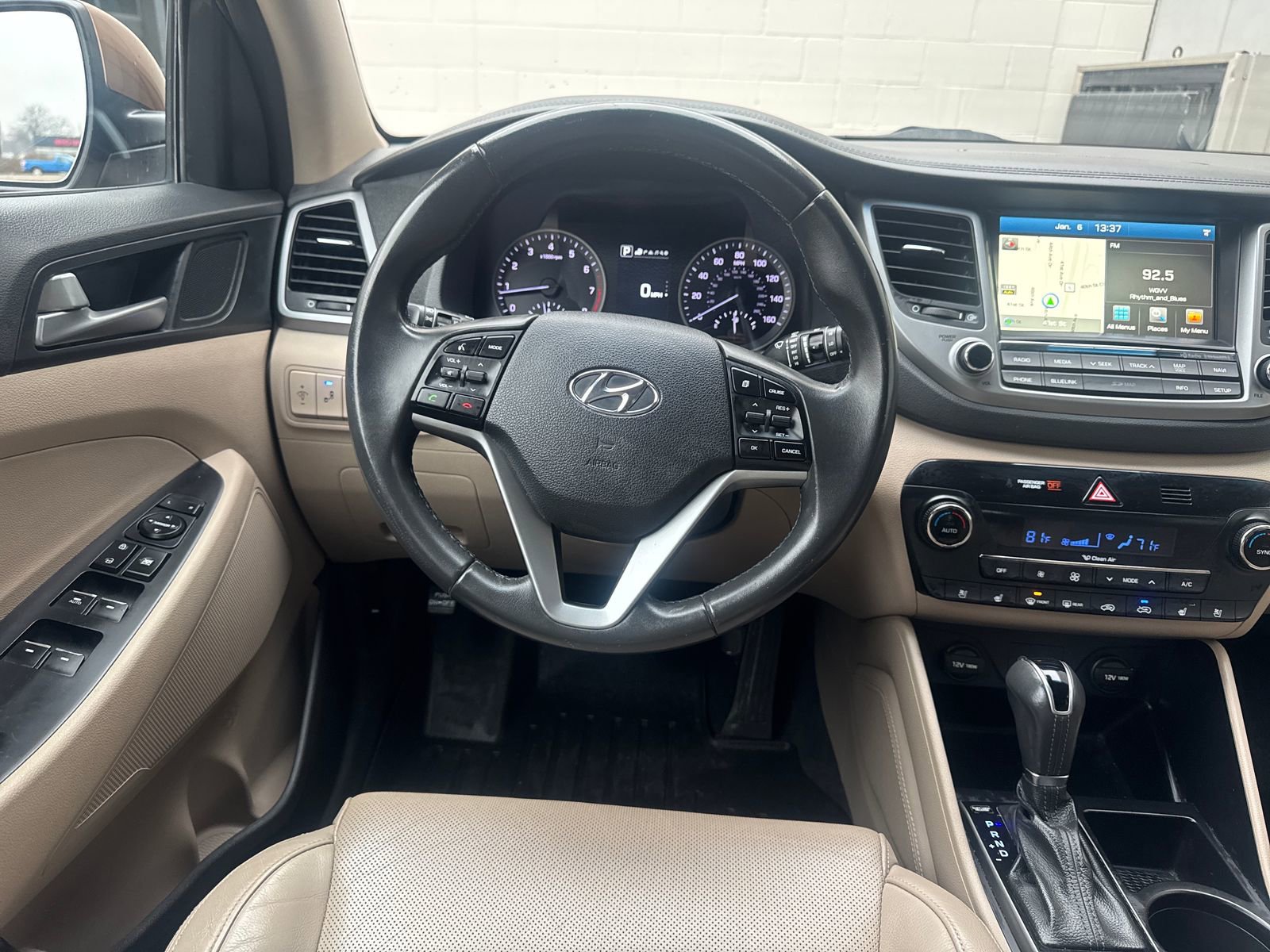 Used 2016 Hyundai Tucson Limited w/ Option Group 03 image 15